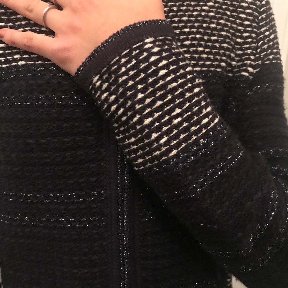 Sweater - Picture 4 of 11